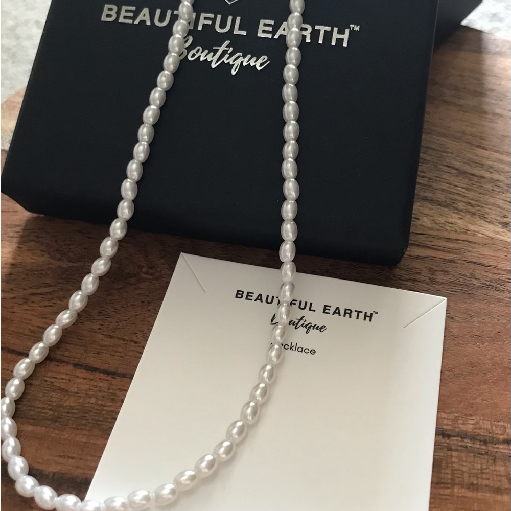 Temi Pearl Necklace